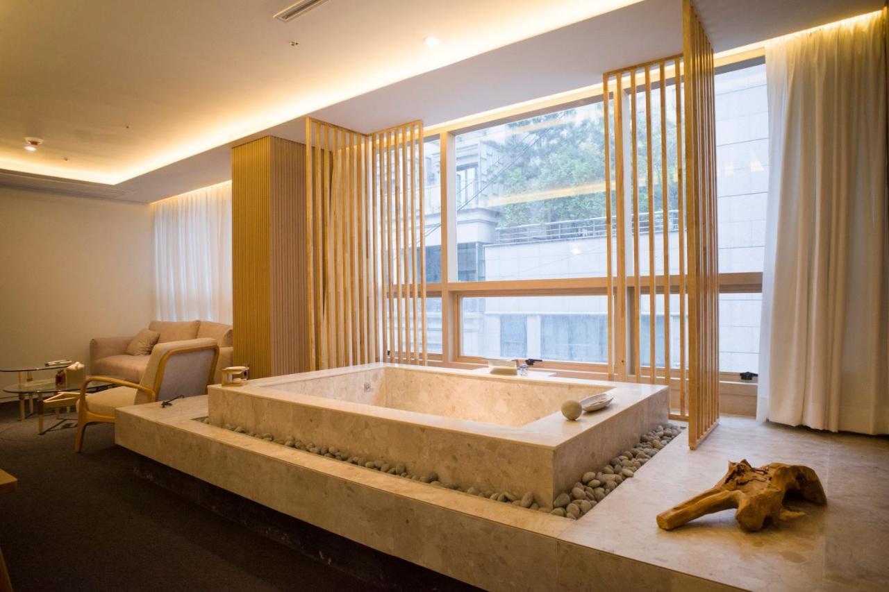 Uh Suite The Myeongdong 首爾 外观 照片
