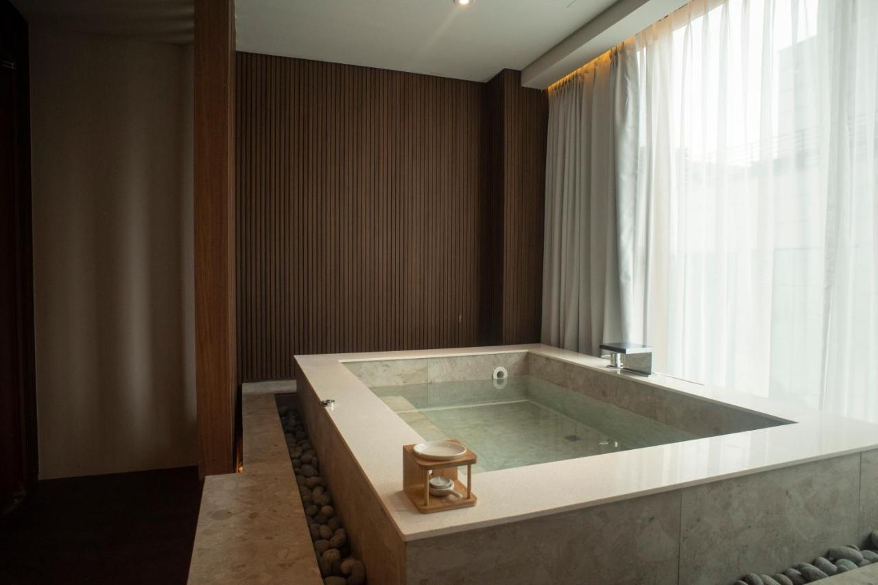 Uh Suite The Myeongdong 首爾 外观 照片