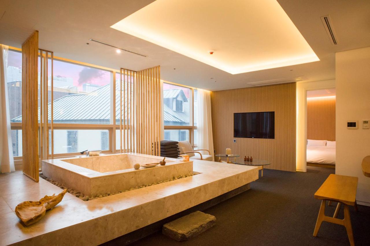 Uh Suite The Myeongdong 首爾 外观 照片