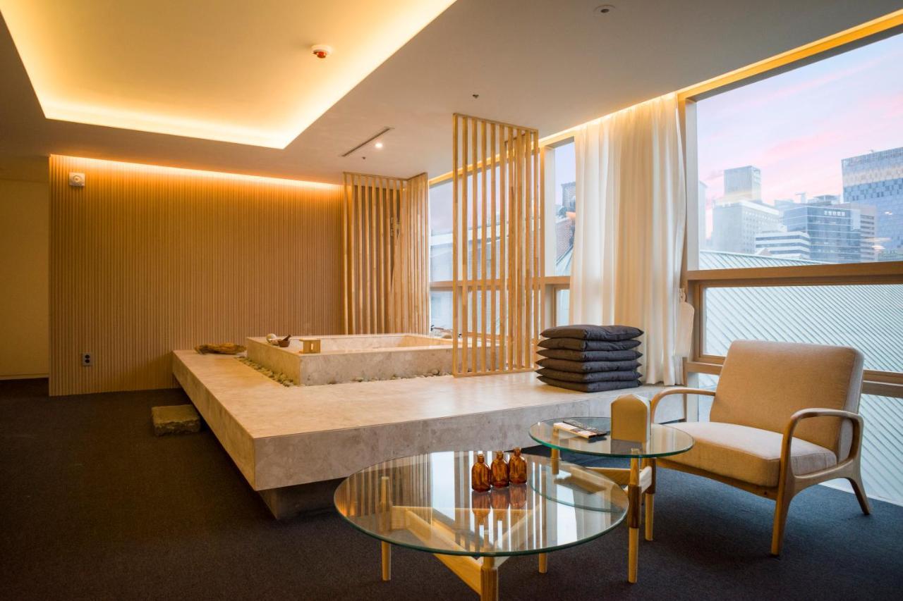 Uh Suite The Myeongdong 首爾 外观 照片